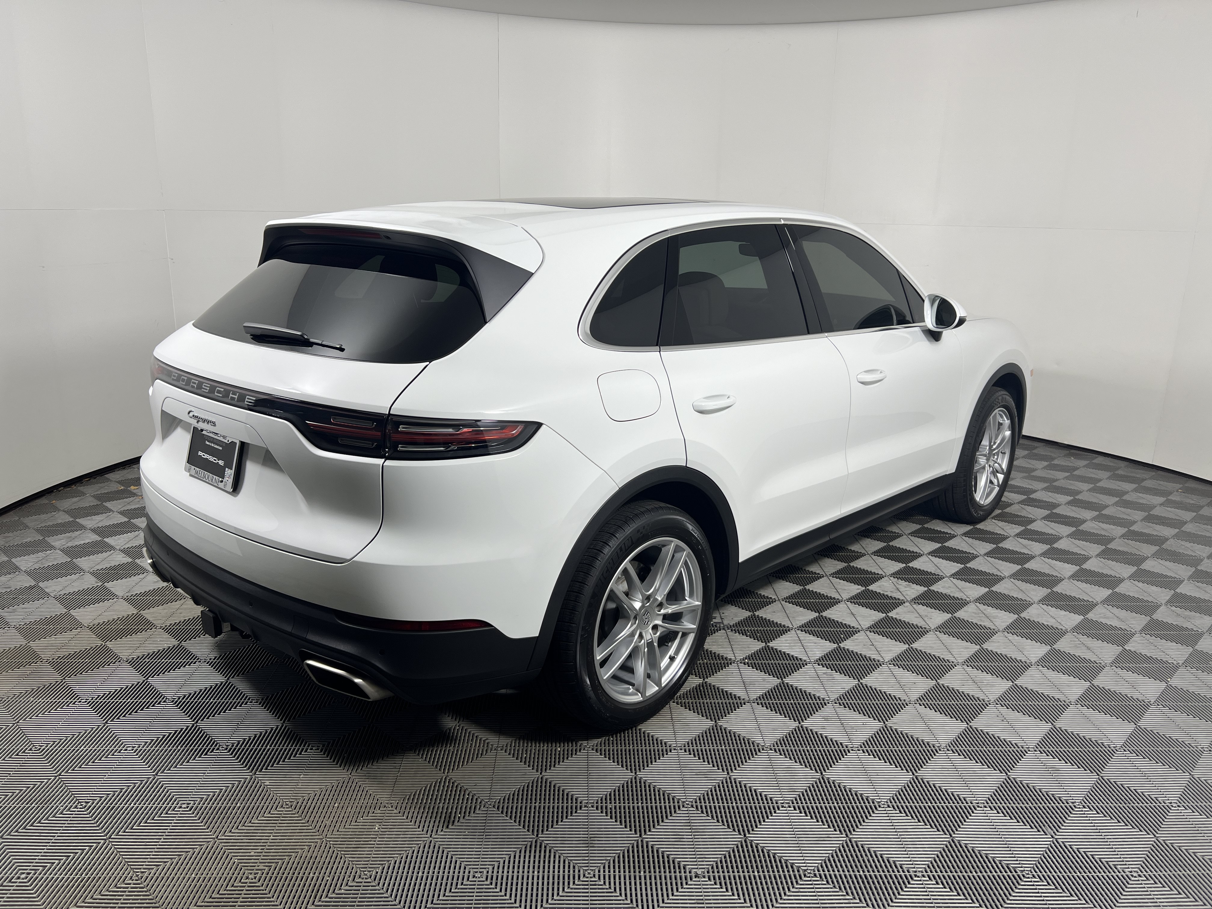 Certified 2023 Porsche Cayenne AWD/4WD image 7