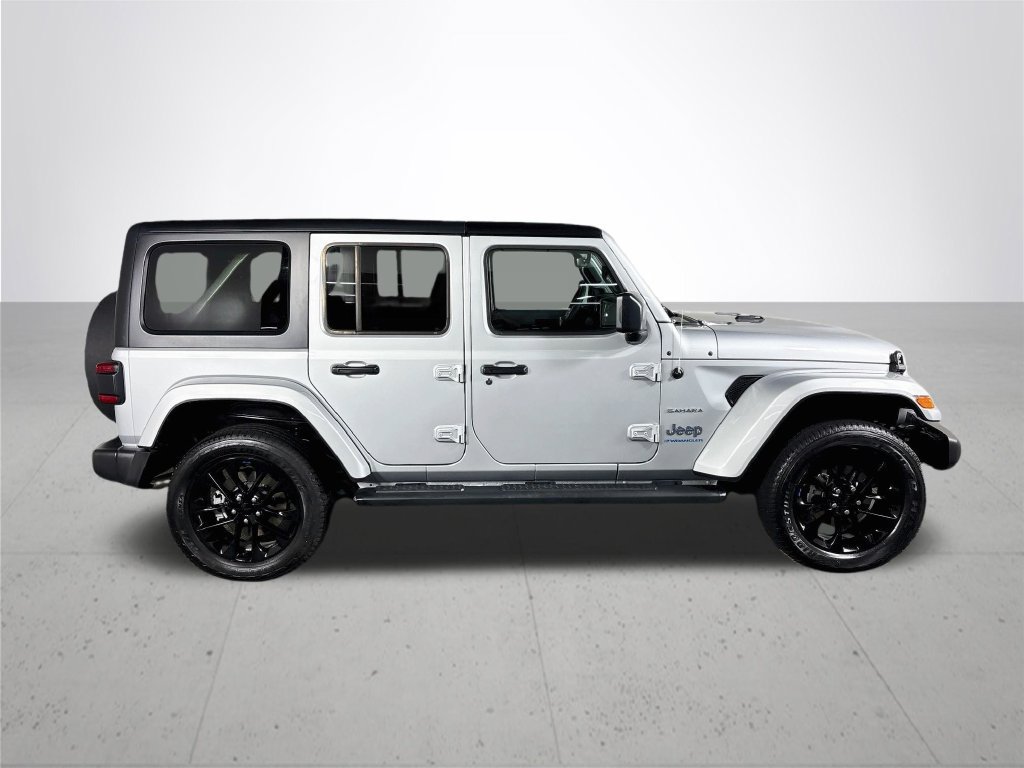 Used 2023 Jeep Wrangler Unlimited Sahara w/ Cold Weather Group AWD/4WD image 6