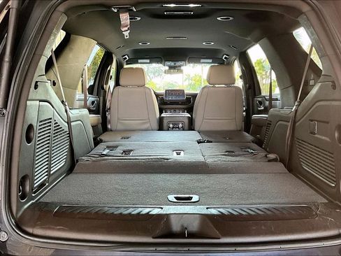 Used 2024 GMC Yukon SLT image 22