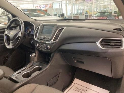 Used 2018 Chevrolet Equinox LT AWD/4WD image 14