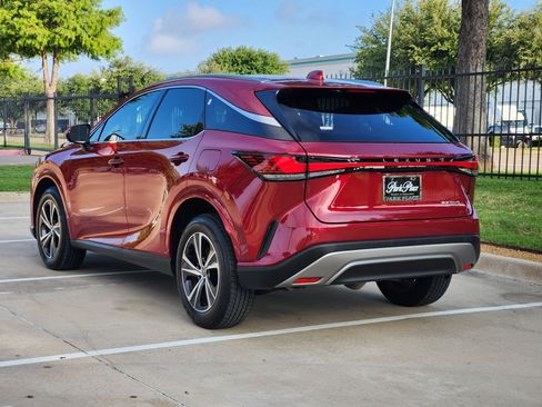 Used 2025 Lexus RX 350 Premium w/ Accessory Package (Z1) FWD image 4