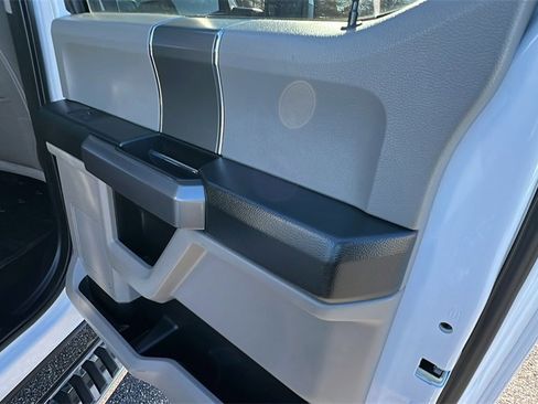 Used 2019 Ford F250 XLT w/ XLT Premium Package image 18