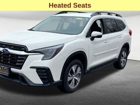 Used 2023 Subaru Ascent Premium w/ Convenience Package image 4