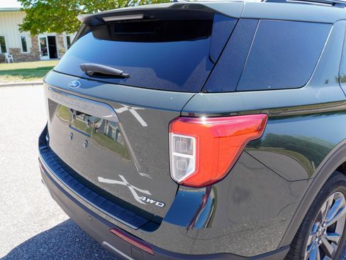 Used 2023 Ford Explorer XLT w/ Equipment Group 202A AWD/4WD image 32