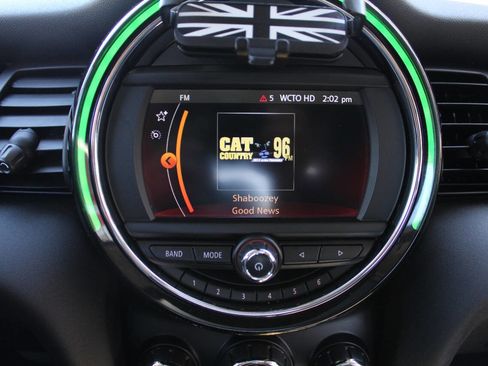 Used 2019 MINI Cooper 4-Door Hardtop FWD image 9