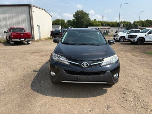 Used 2013 Toyota RAV4 XLE AWD/4WD image 4