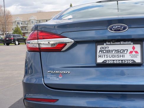 Used 2019 Ford Fusion S FWD image 10