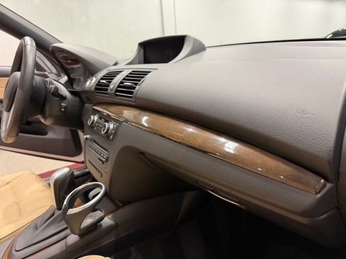 Used 2012 BMW 128i Convertible RWD image 40