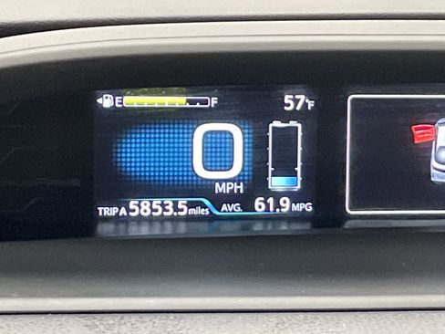 Used 2018 Toyota Prius Prime Advanced image 22