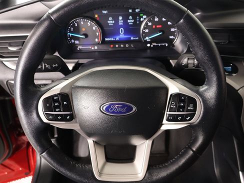 Used 2023 Ford Explorer XLT w/ Equipment Group 202A RWD image 3