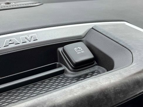 Used 2022 RAM 1500 Big Horn AWD/4WD image 34