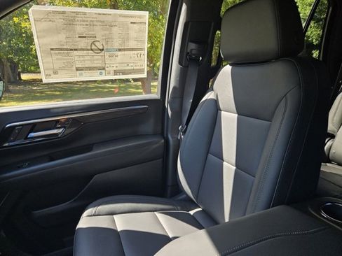 New 2025 Chevrolet Tahoe Z71 w/ Comfort Package image 36