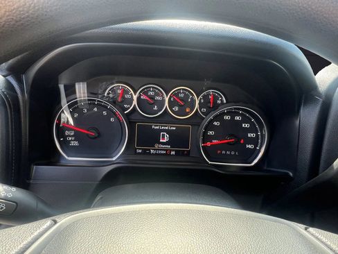 Used 2019 Chevrolet Silverado 1500 LT w/ Trailering Package image 17