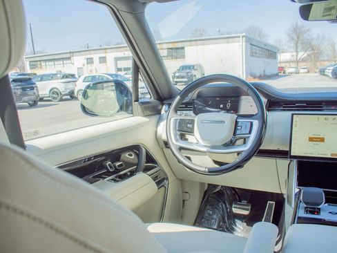 New 2026 Land Rover Range Rover SE AWD/4WD image 16