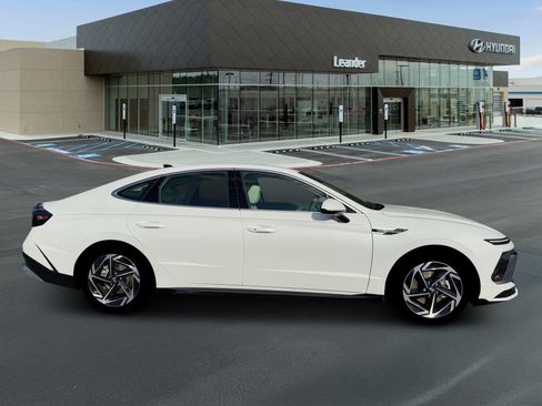 New 2026 Hyundai Sonata SEL FWD image 9