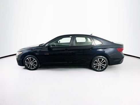 Used 2025 Volkswagen Jetta Sport image 4