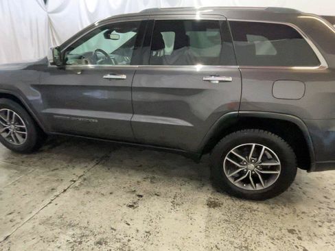 Used 2017 Jeep Grand Cherokee Limited AWD/4WD image 12