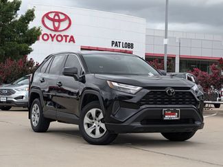 Used 2024 Toyota RAV4 LE FWD video 2