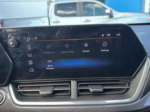 Used 2024 Chevrolet Trax ACTIV w/ Driver Confidence Package image 33