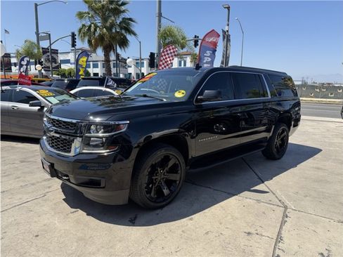Used 2020 Chevrolet Suburban LT w/ Max Trailering Package RWD image 3