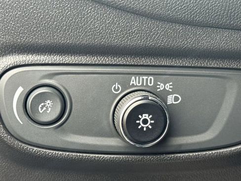 Certified 2023 Chevrolet Equinox LS image 36