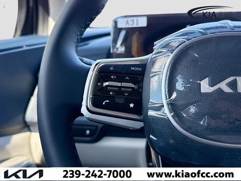New 2026 Kia Carnival EX FWD image 37