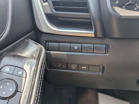 Used 2023 Nissan Rogue SV w/ SV Premium B Package AWD/4WD image 29