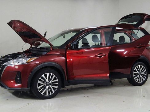 Used 2023 Nissan Kicks SV image 22