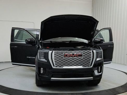 Used 2024 GMC Yukon Denali RWD image 10