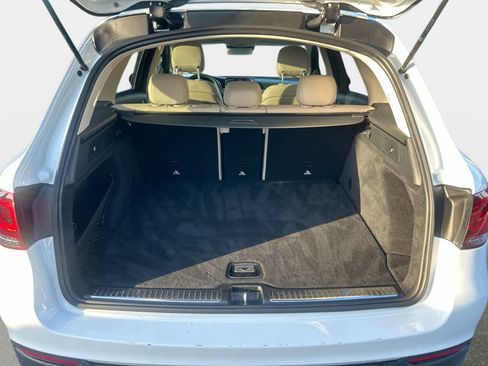 Used 2021 Mercedes-Benz GLC 300 image 9