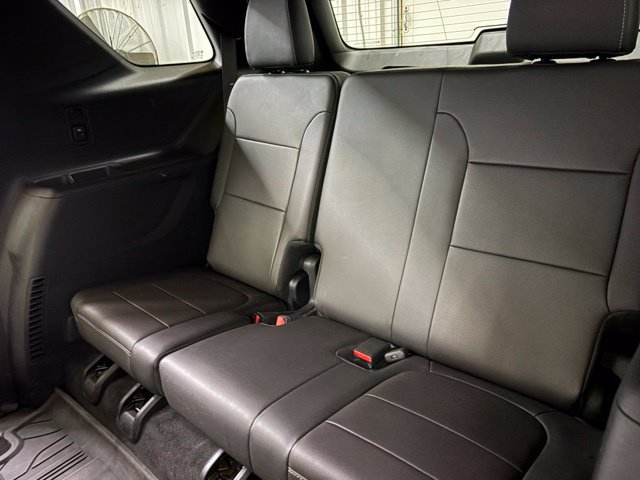 Used 2023 Chevrolet Traverse Premier w/ Redline Edition AWD/4WD image 18
