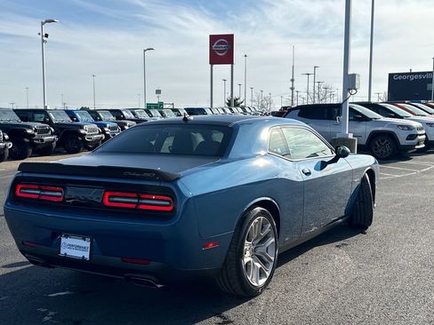 Used 2020 Dodge Challenger R/T image 3