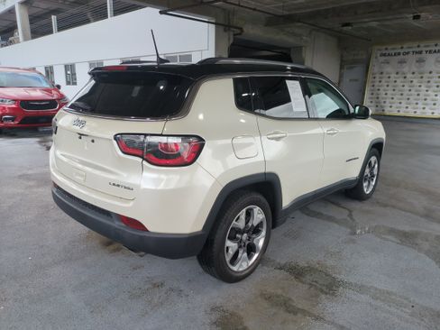 Certified 2018 Jeep Compass Limited w/ Navigation Group image 5