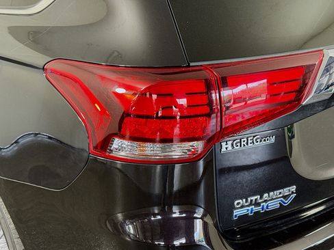 Used 2022 Mitsubishi Outlander SEL image 36