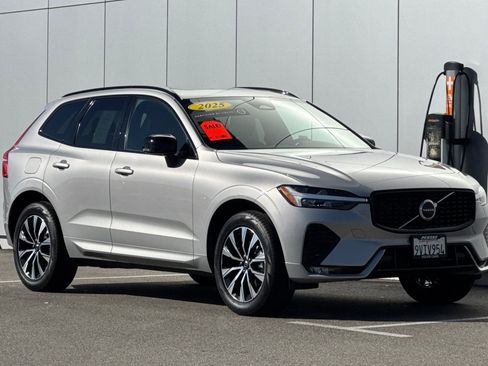 Used 2025 Volvo XC60 B5 Core w/ Protection Package Premier image 7