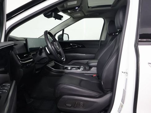 Used 2025 Kia Carnival SX Prestige FWD image 10