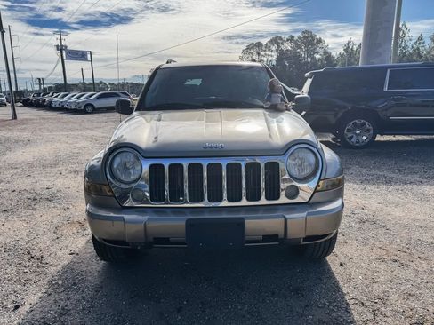Used 2007 Jeep Liberty Limited image 10