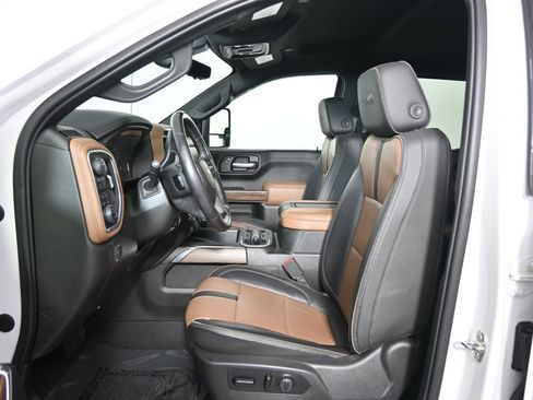 Used 2021 Chevrolet Silverado 1500 High Country AWD/4WD image 21