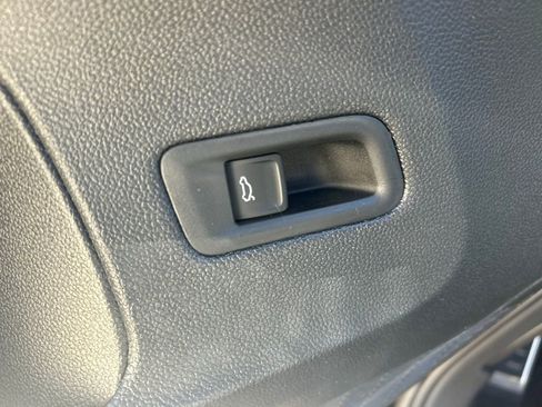 New 2026 Volkswagen Atlas SEL Premium R-Line image 55