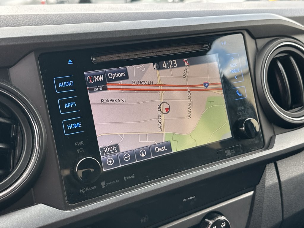 Used 2018 Toyota Tacoma TRD Off-Road AWD/4WD image 17