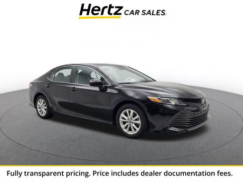 Used 2025 Toyota Camry LE FWD image 1