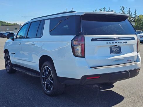 Used 2024 Chevrolet Suburban RST w/ Luxury Package AWD/4WD image 5