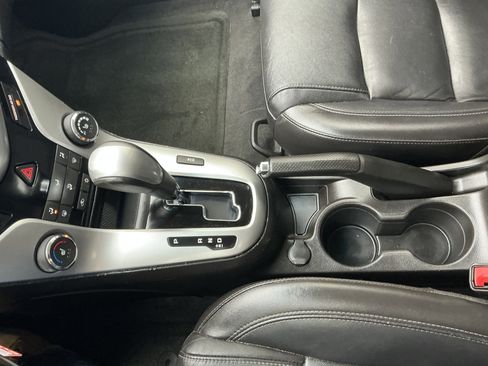 Used 2015 Chevrolet Cruze LT image 13