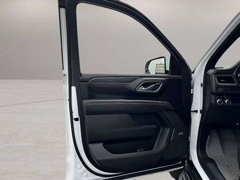 Certified 2023 GMC Yukon SLT AWD/4WD image 9