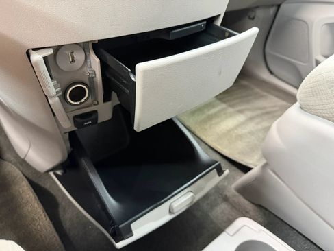 Used 2014 Honda Odyssey LX image 22