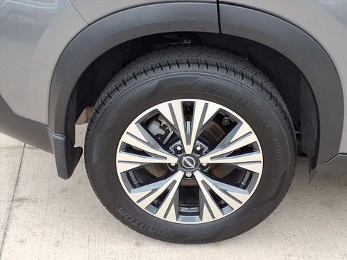 Used 2023 Nissan Rogue SV image 13