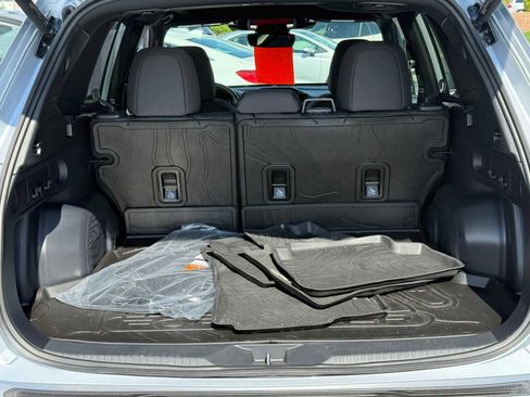 Used 2026 Subaru Forester Premium image 32