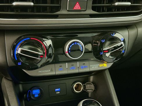 Used 2023 Hyundai Kona SEL image 23