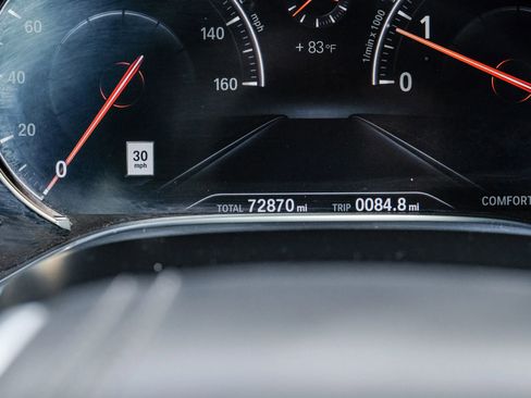 Used 2018 BMW 740i image 26