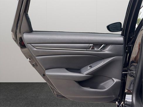 Used 2020 Honda Accord Sport image 36